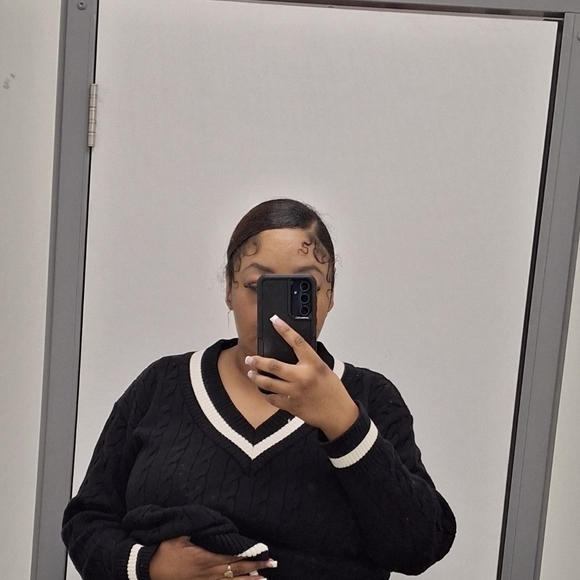 Meet your Posher, Sarah - Picture 1 of 1